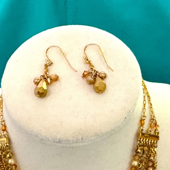 Vintage Avon, Luxurious Golden, Multistrand, Necklace & Earrings Set NIB - Picture 4 of 9